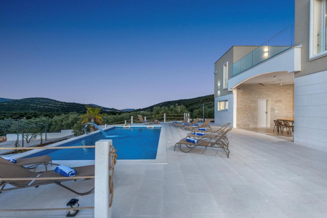 Villa Hileja 산책길 외부 사진